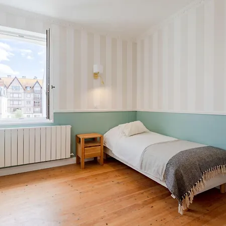 Maison De By Interhome