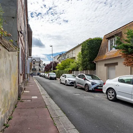 Maison De By Interhome *