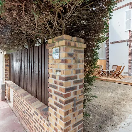 Сasa de vacaciones Maison De By Interhome *