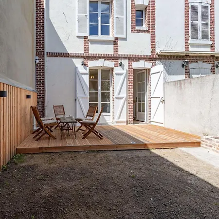 Casa vacanze Maison De By Interhome