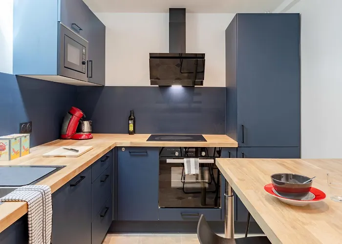 Сasa de vacaciones Maison De By Interhome