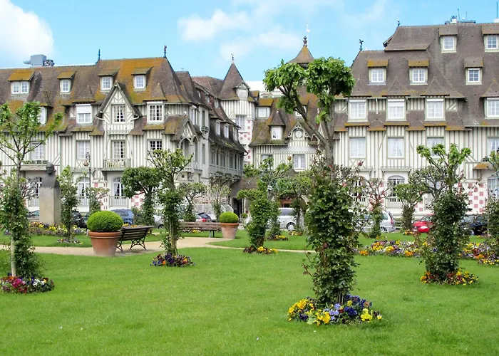 Maison De By Interhome